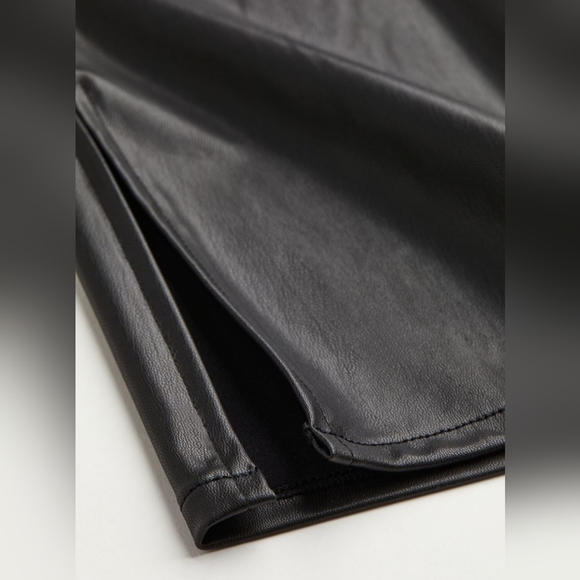 Faux Leather V-Waist Leggings - Picture 7 of 9